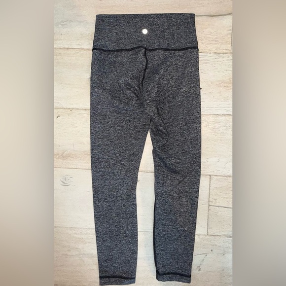 Lululemon Wunder Under HR Heathered Black 25” size 6 - Picture 6 of 8